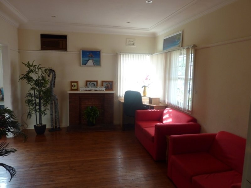 8 Norman Avenue, Dolls Point NSW 2219
