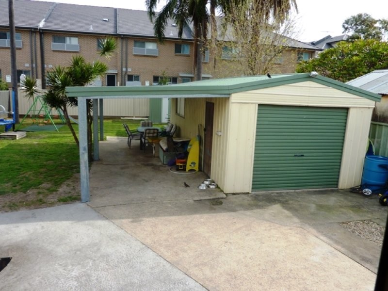 8 Norman Avenue, Dolls Point NSW 2219