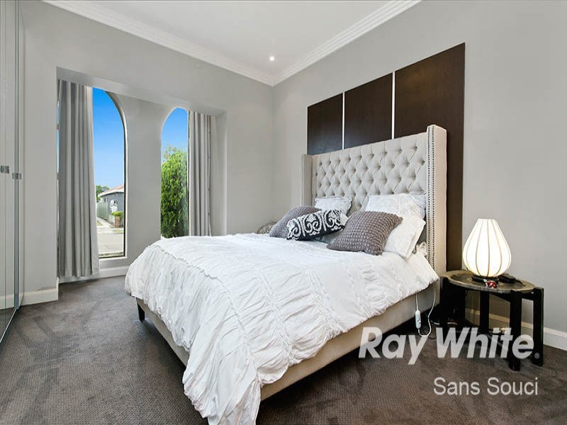 27 Scarborough Street, Monterey NSW 2217