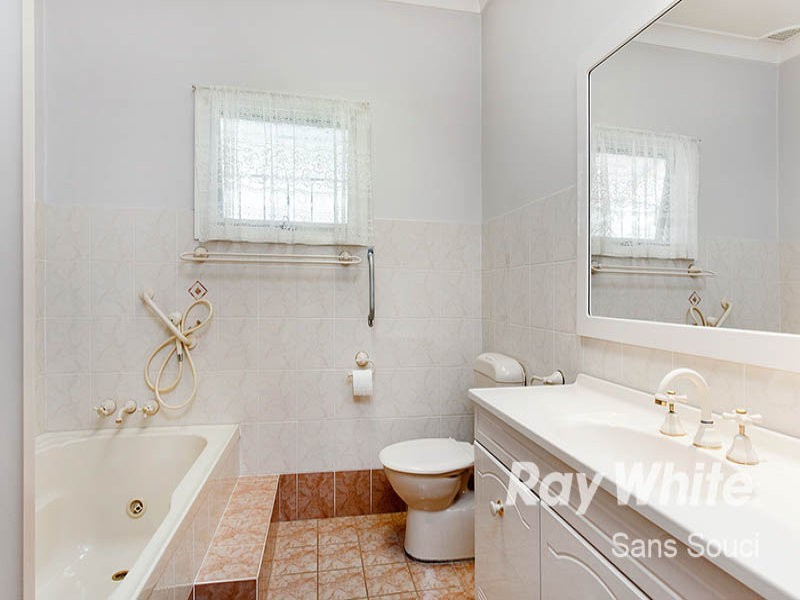 2/43 Solander Street, Monterey NSW 2217