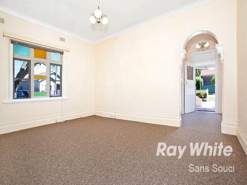 18 Shaw Street, Kogarah NSW 2217