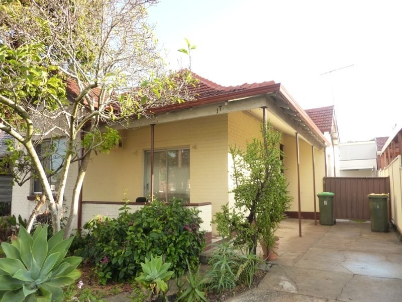 17 Rocky Point Road, Kogarah NSW 2217