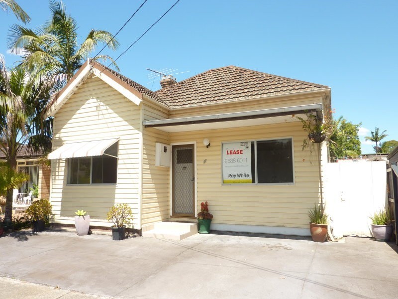 37 Barton Street, Kogarah NSW 2217