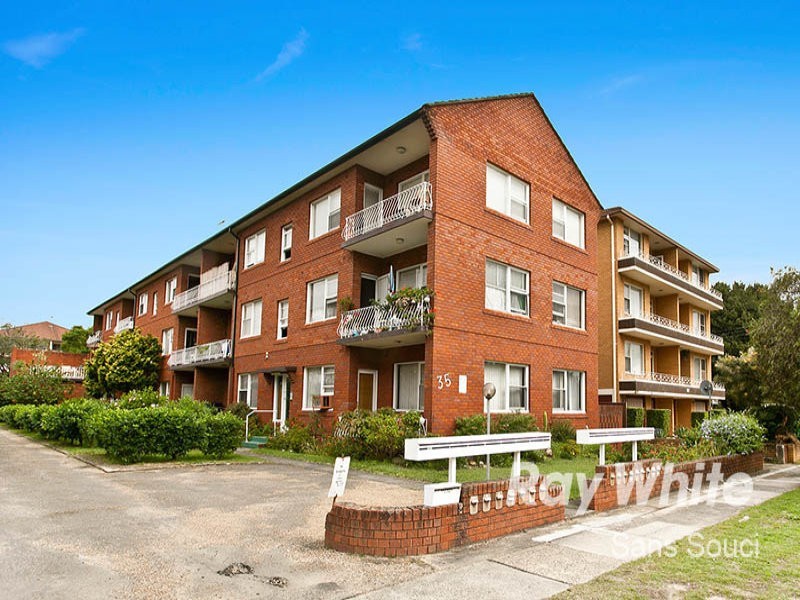 2/35  Banks Street, Monterey NSW 2217