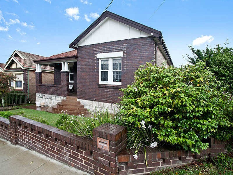 38 Ercildoune Ave, Beverley Park NSW 2217