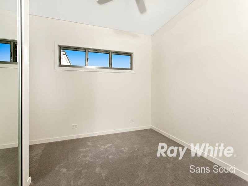 33A Moorefield Estate, Kogarah NSW 2217