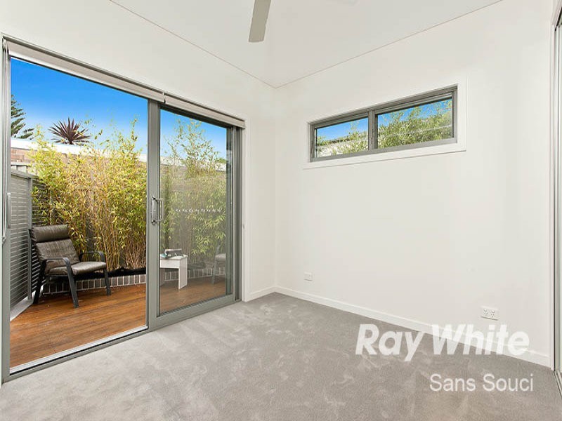 33A Moorefield Estate, Kogarah NSW 2217