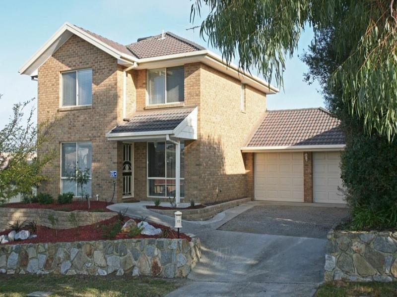 12 Wanderer Court, Berwick VIC 3806