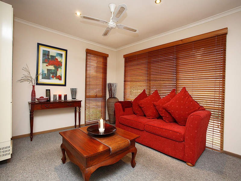 6 Tilba Court, Berwick VIC 3806