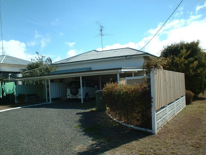 2 Hume, Pittsworth QLD 4356
