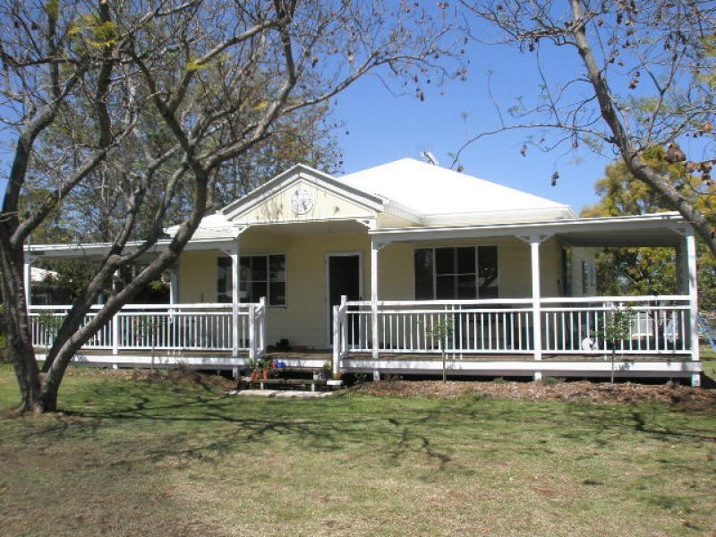 10 Lillian, Pittsworth QLD 4356