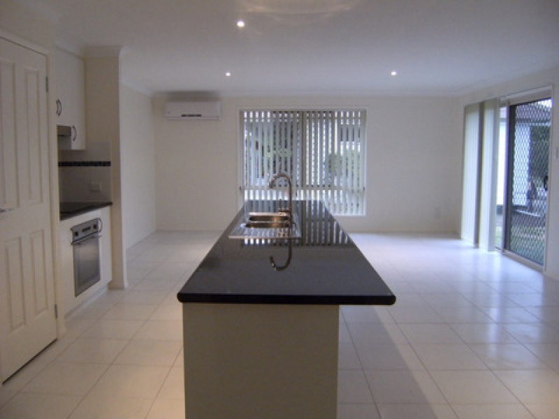 25 John Street, Southbrook QLD 4363