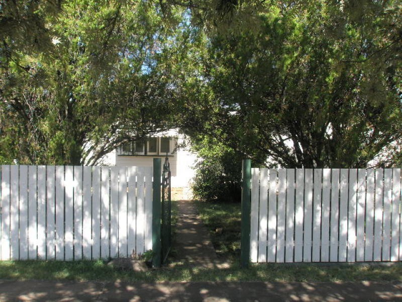 34 Murray Street, Pittsworth QLD 4356