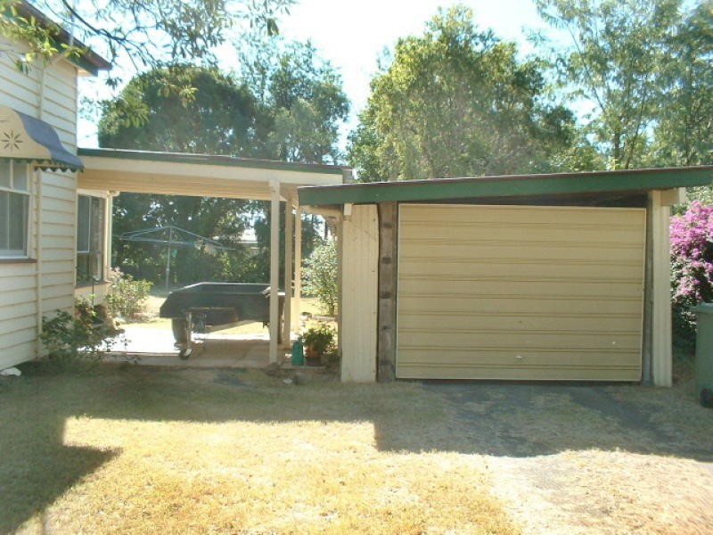 51 Hadley Street, Pittsworth QLD 4356
