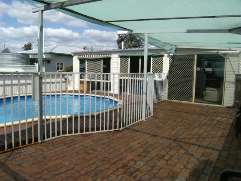 87 Hume Street, Pittsworth QLD 4356