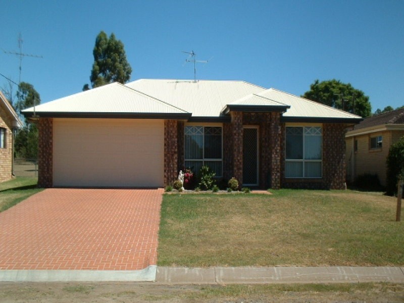 3 Beresford Street, Pittsworth QLD 4356