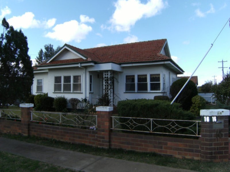 16 Murray Street, Pittsworth QLD 4356