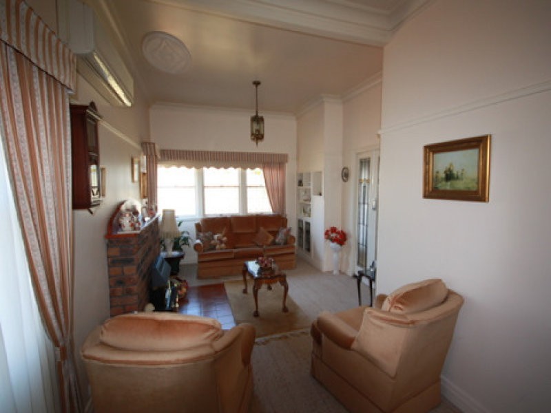 16 Murray Street, Pittsworth QLD 4356