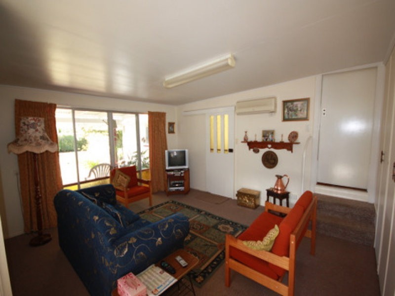 16 Murray Street, Pittsworth QLD 4356