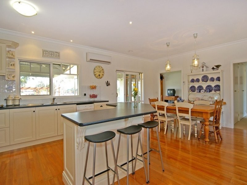 37 Thomas Road, Lara VIC 3212