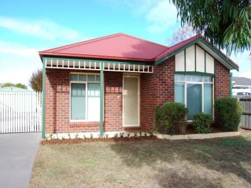 17 Looker Street, Lara VIC 3212