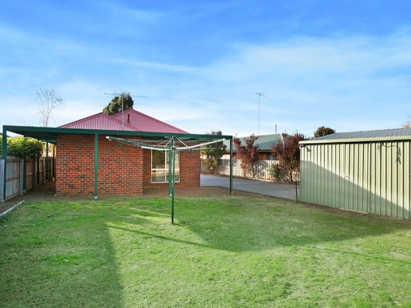 17 Looker Street, Lara VIC 3212