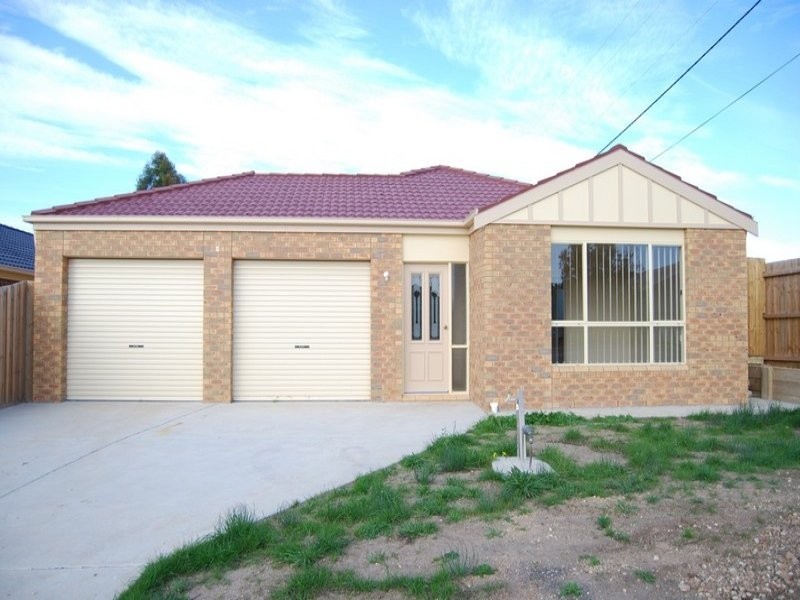 2 Hailar Lane, Lara VIC 3212