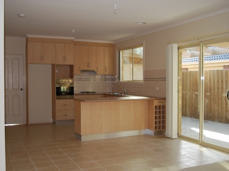 2 Hailar Lane, Lara VIC 3212