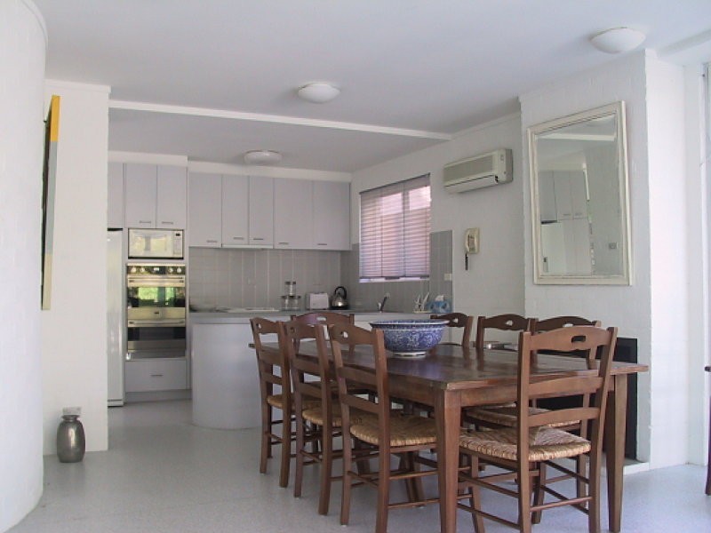 18 Beryl Boulevarde, Pearl Beach NSW 2256