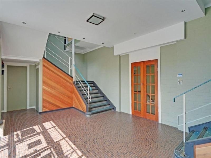 5 Hubert Street, Woolloongabba QLD 4102