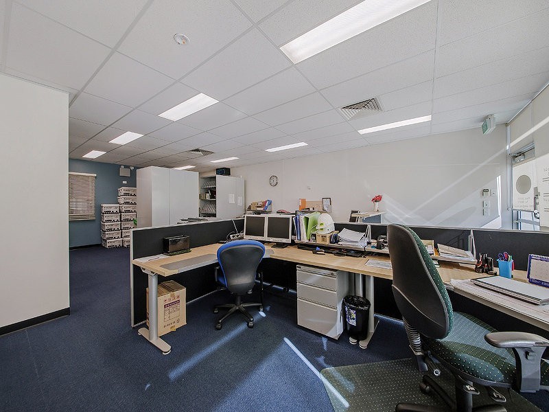 Unit 3 / 16 Metroplex Avenue, Murarrie QLD 4172