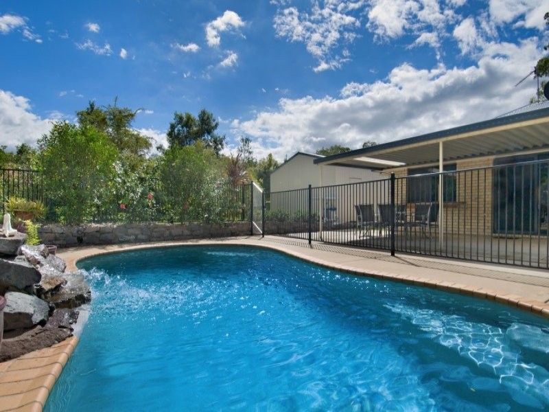 5 Newton Drive, Beerwah QLD 4519