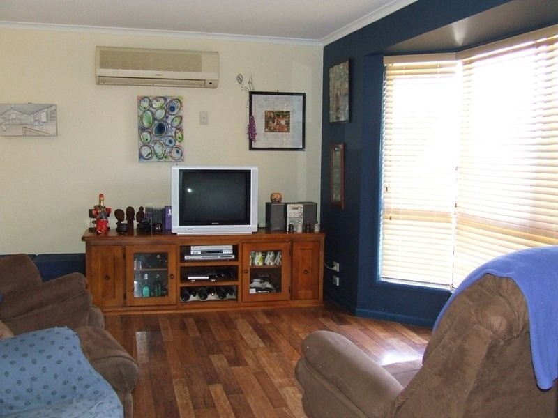 2 Redwood Court, Landsborough QLD 4550