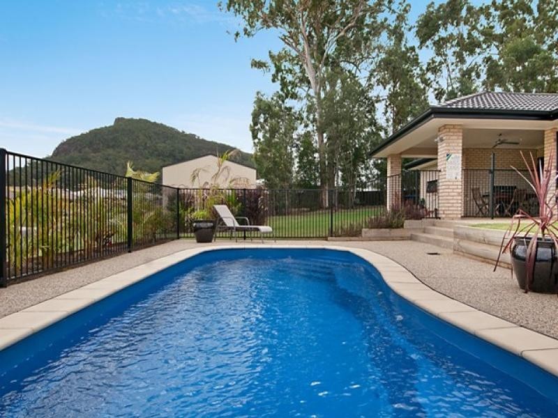 1 Teneale Place, Glass House Mountains QLD 4518