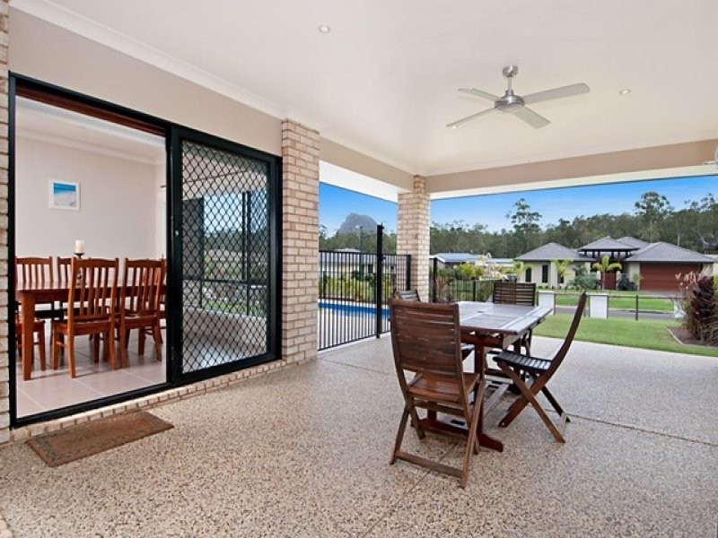 1 Teneale Place, Glass House Mountains QLD 4518