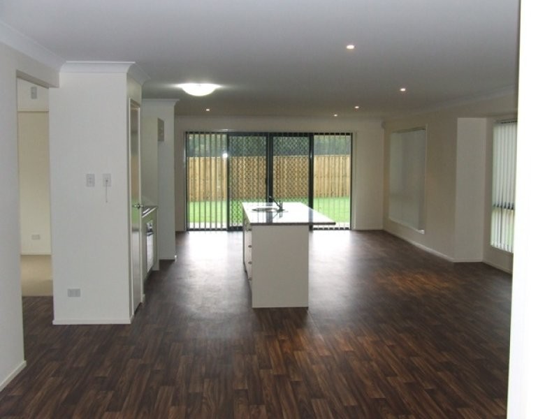 18 Red Ash Court, Beerwah QLD 4519