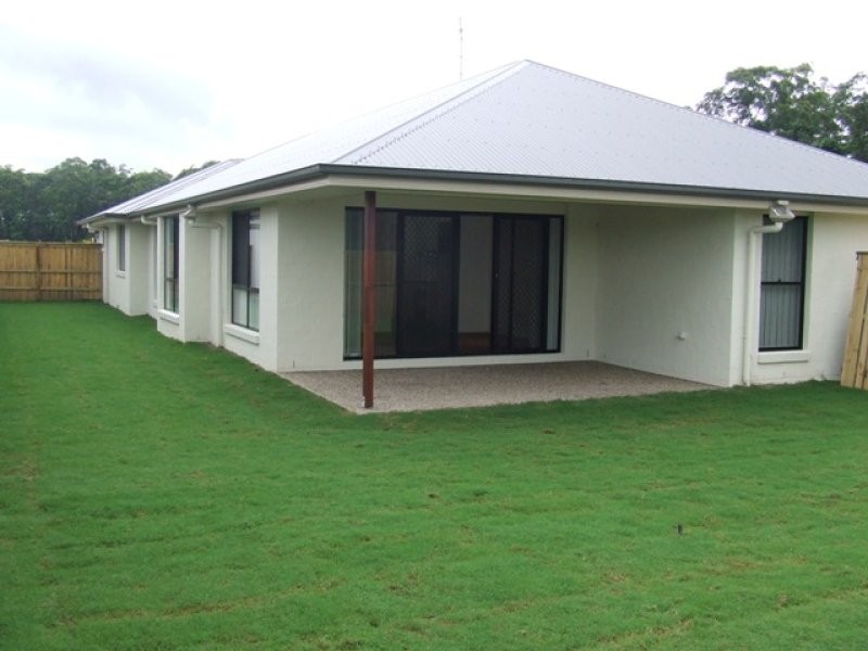 18 Red Ash Court, Beerwah QLD 4519