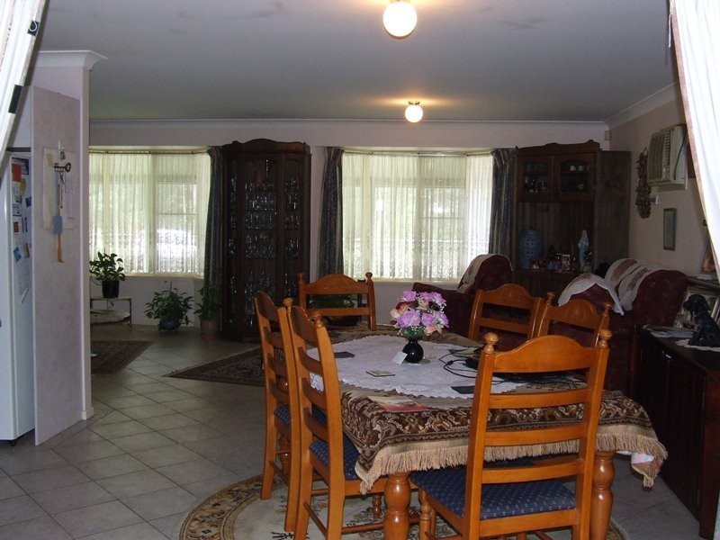 18 Bowen Road, Glass House Mountains QLD 4518