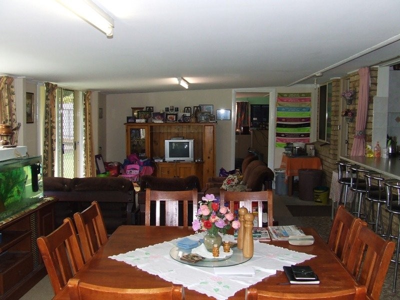 18 Bowen Road, Glass House Mountains QLD 4518