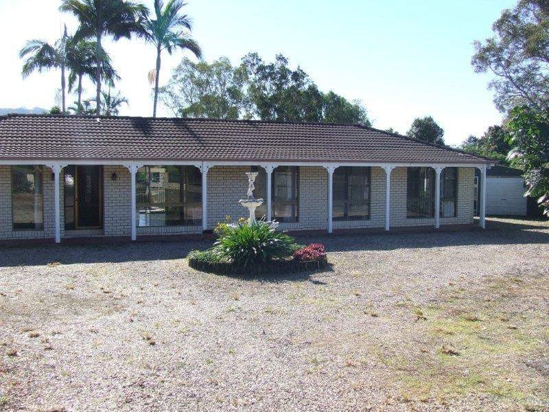 2 Harry Place, Beerwah QLD 4519