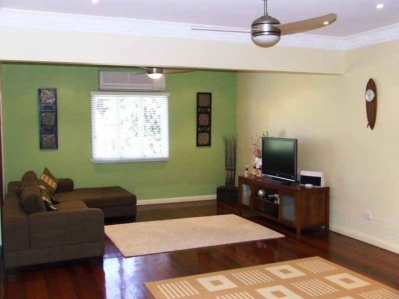 9 Anzac Avenue, Beerburrum QLD 4517