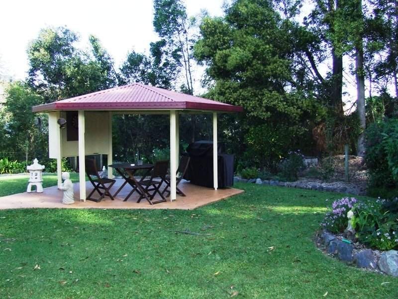 21 Dana Close, Glass House Mountains QLD 4518