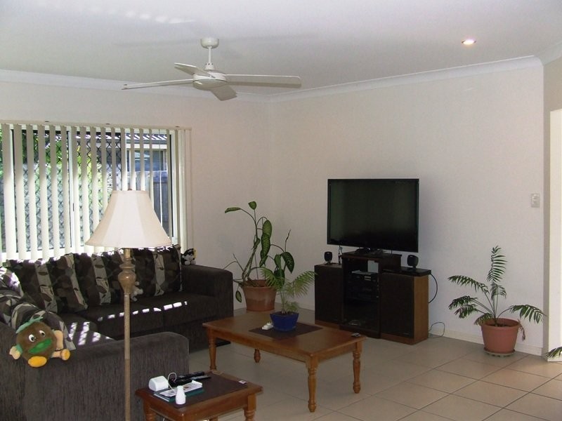 32 Gowen Drive, Landsborough QLD 4550