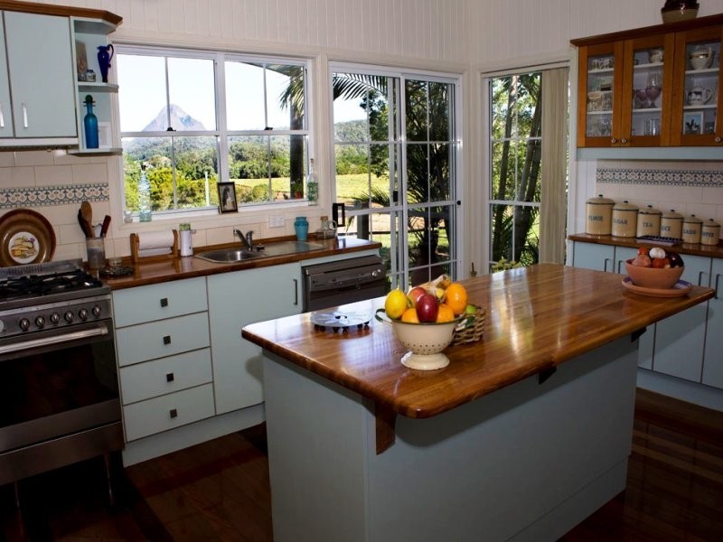 123 Old Peachester Road, Beerwah QLD 4519