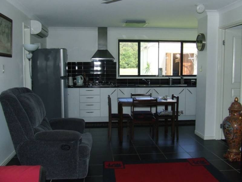 4 Oldham Court, Mooloolah Valley QLD 4553