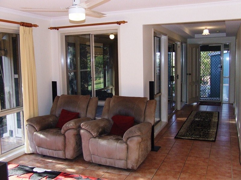 3 Beanland Drive, Glass House Mountains QLD 4518