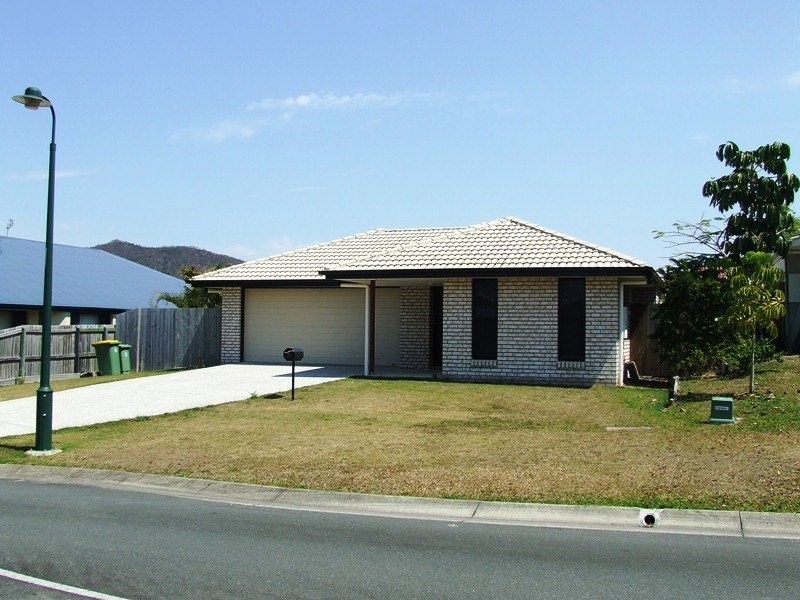 22 Usher Boulevard, Beerwah QLD 4519