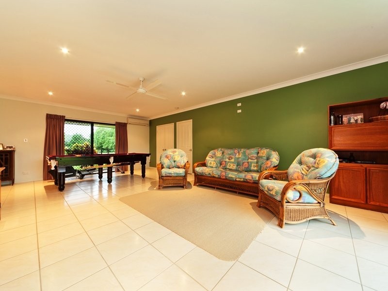 173 Kings Road, Glass House Mountains QLD 4518