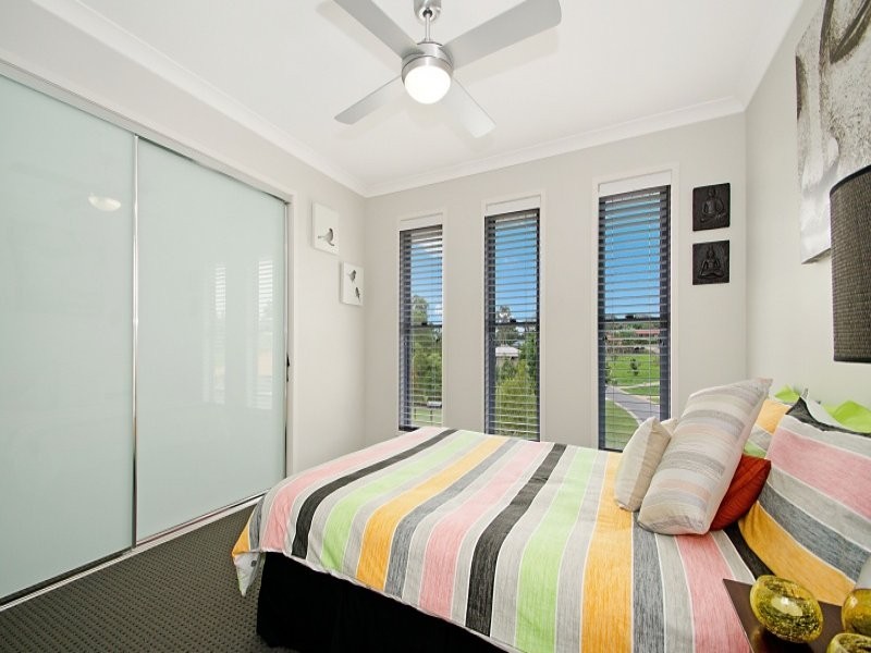 1 Dollarbird Place, Glass House Mountains QLD 4518