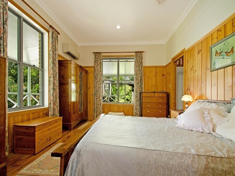 7 Crittenden Road, Glass House Mountains QLD 4518